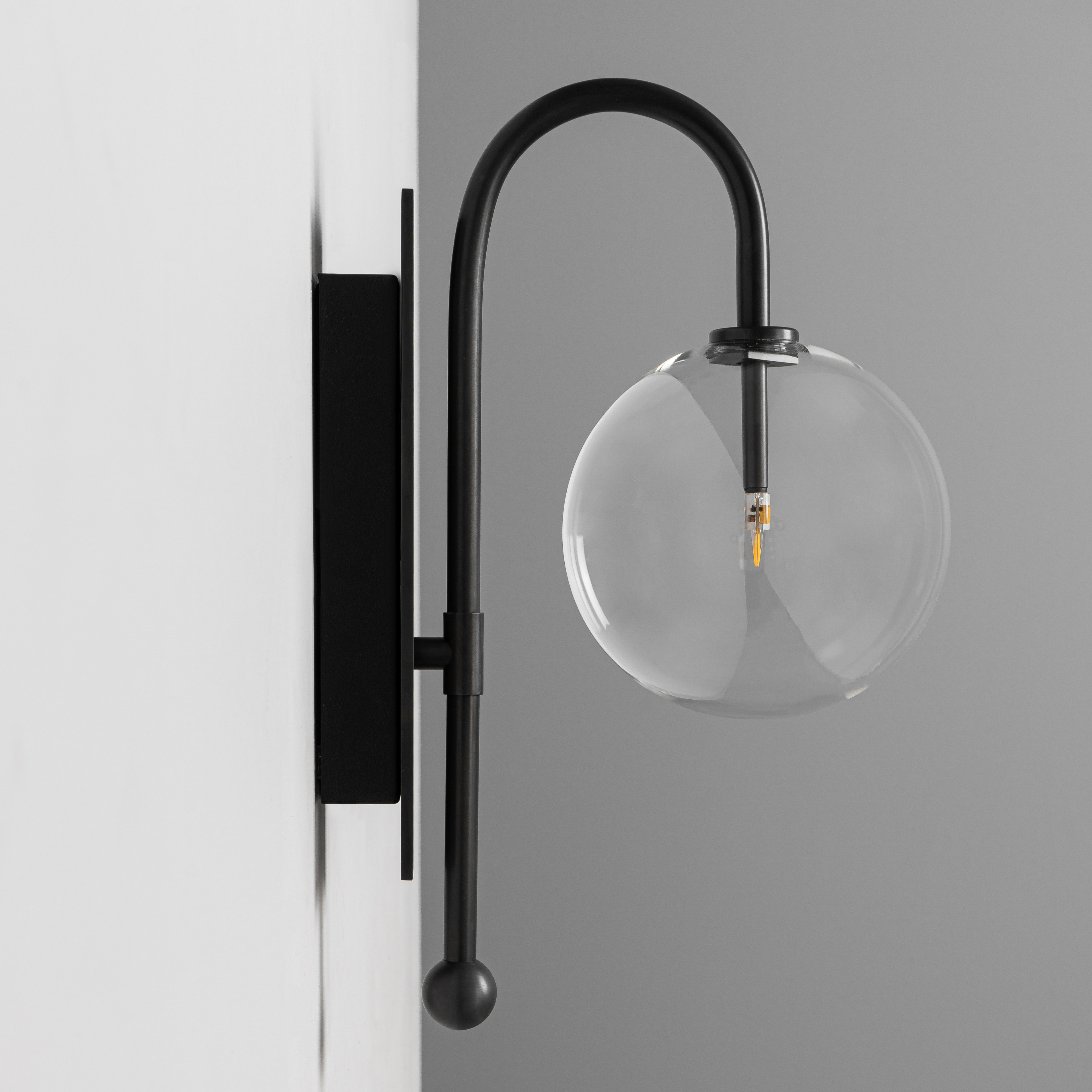 Schwung Naples Transparent Globe Wall Light